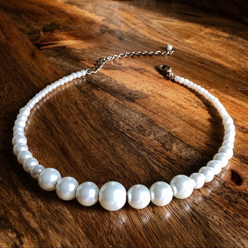 Off-White Pearl Necklace